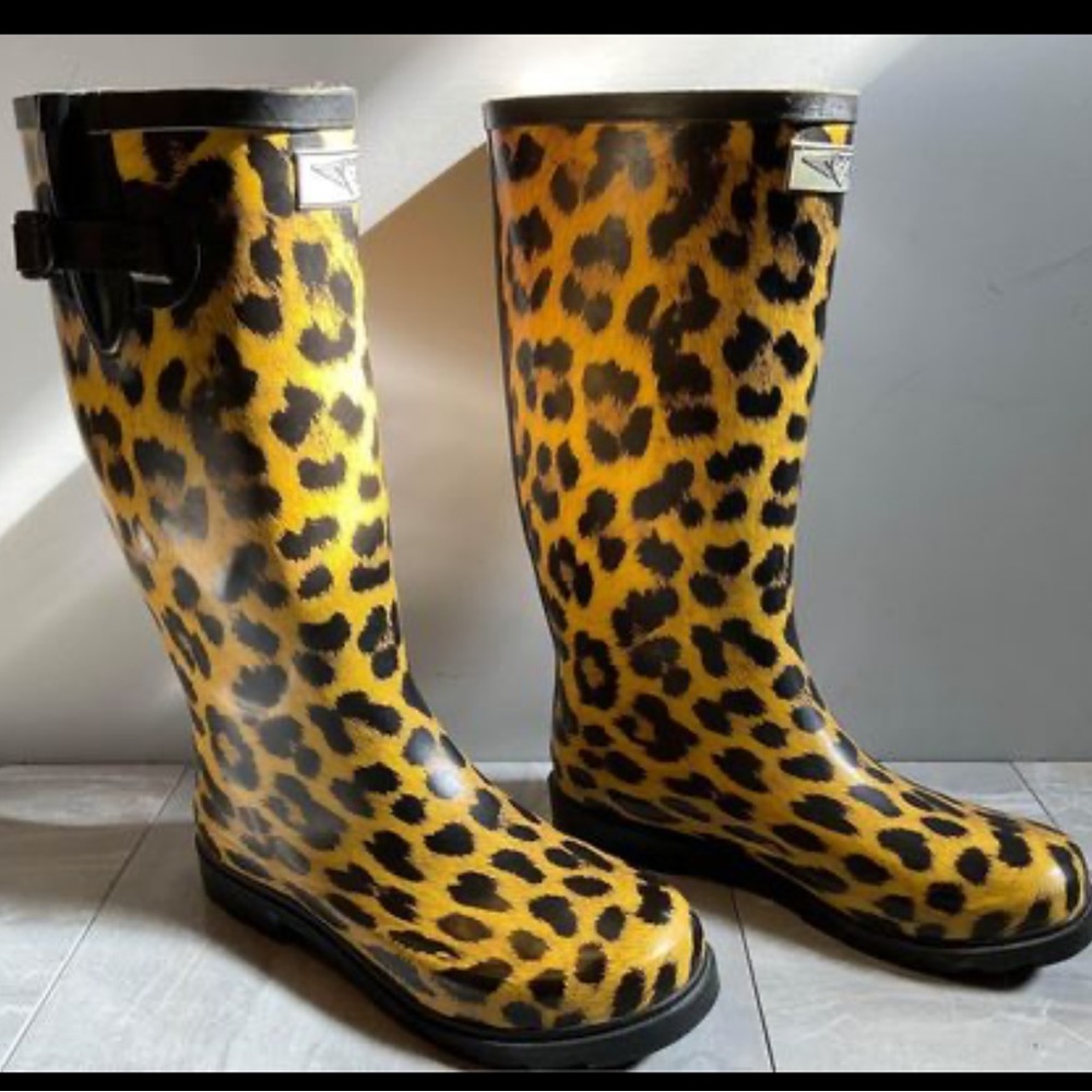Cheetah Rain Boots Size 7